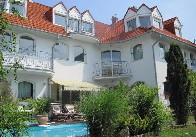 ペンション Szent Kristof Panzio