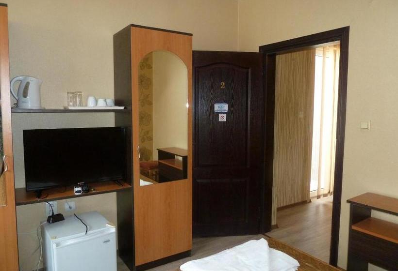 펜션 Tarnovski Dom Guest Rooms