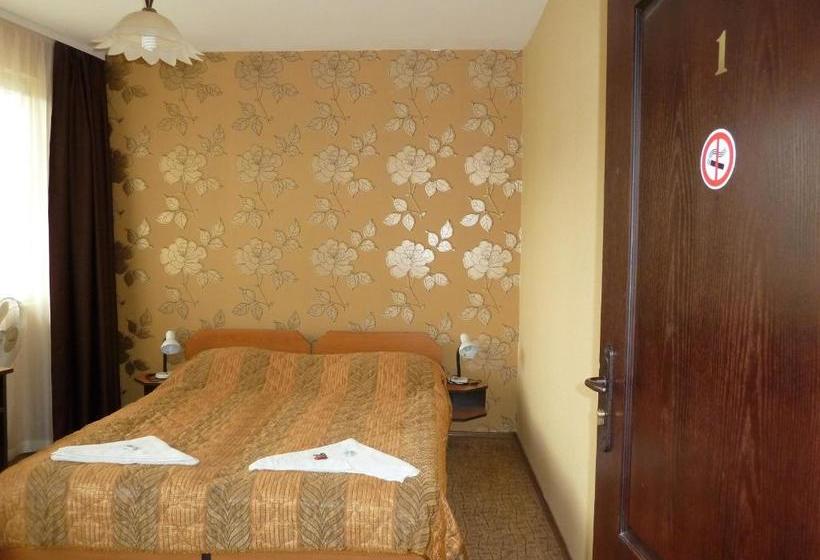 펜션 Tarnovski Dom Guest Rooms