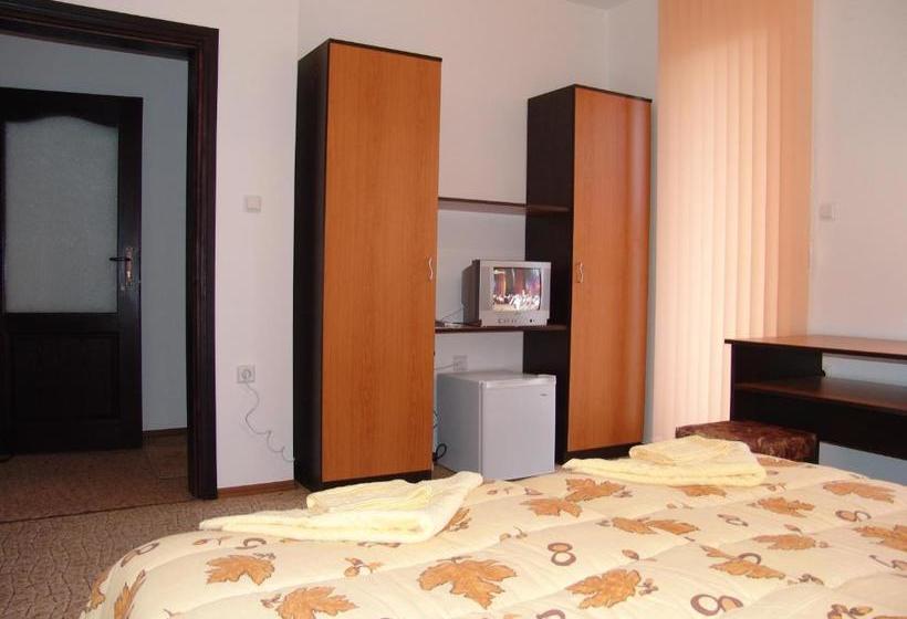 펜션 Tarnovski Dom Guest Rooms