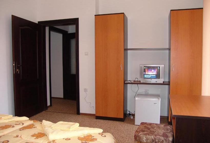 펜션 Tarnovski Dom Guest Rooms