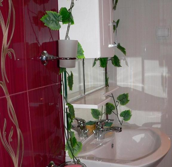 펜션 Tarnovski Dom Guest Rooms