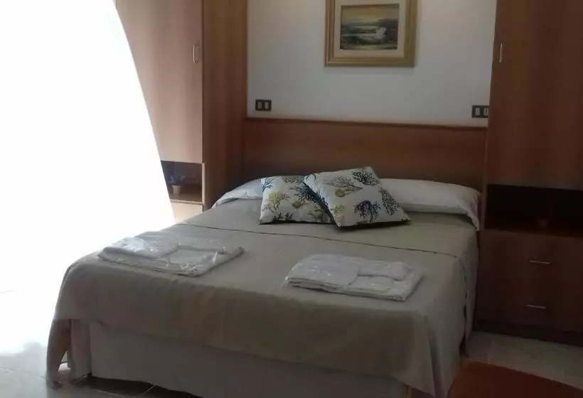 Villa Laura Residence Hotel Apartments & Studios