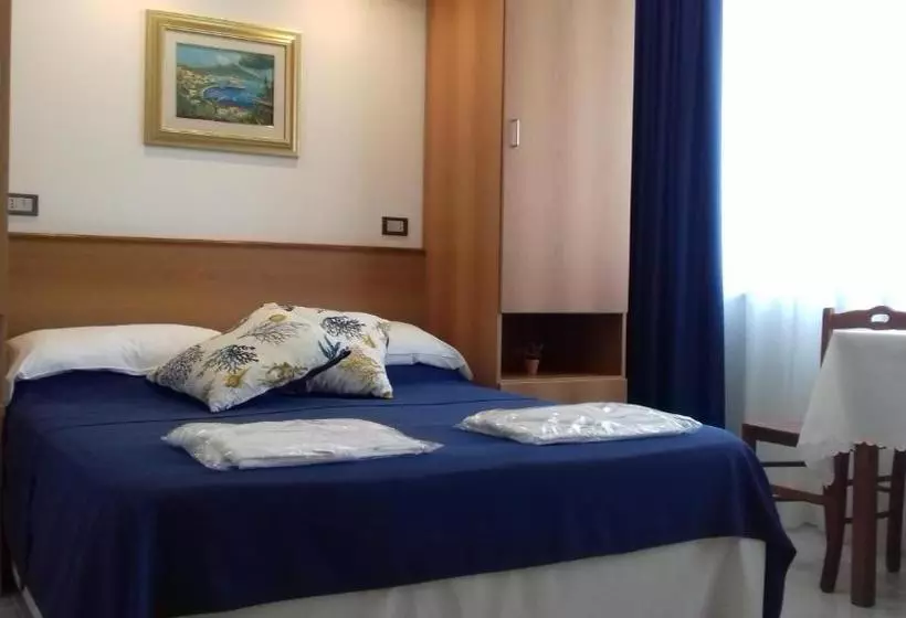 Villa Laura Residence Hotel Apartments & Studios