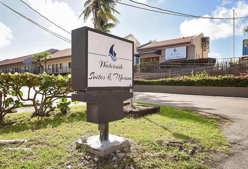 Общежитие Waterside Suites And Marina