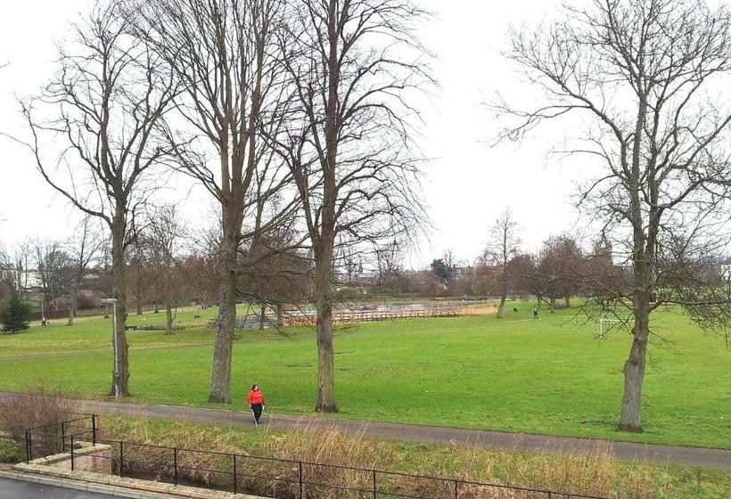 Majatalo Acer Guest House