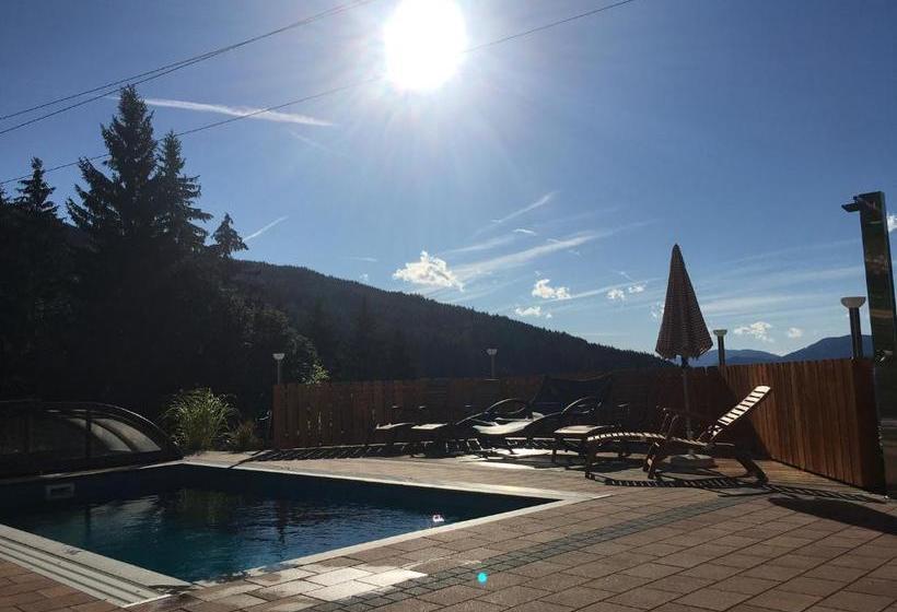 بنسيون Apparthaus Taxegger