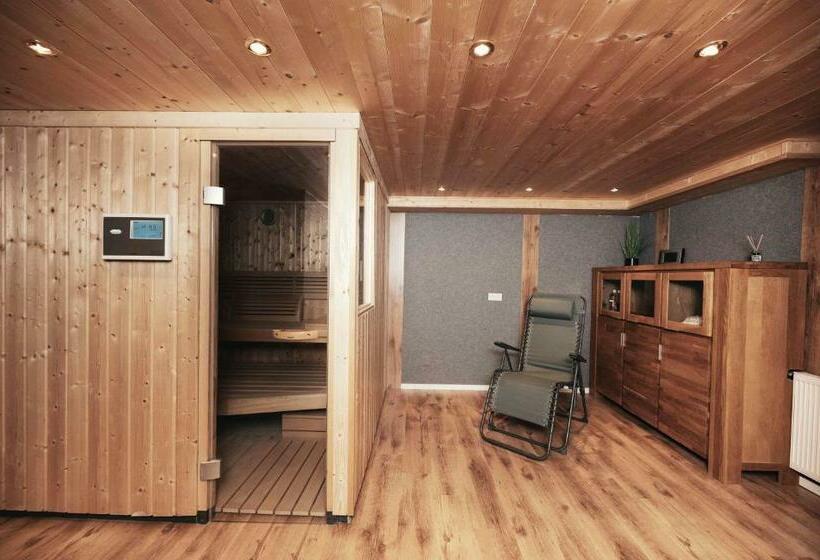 ペンション Golf & Ski Chalet