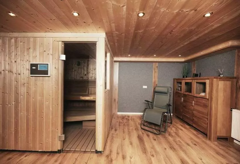 ペンション Golf & Ski Chalet