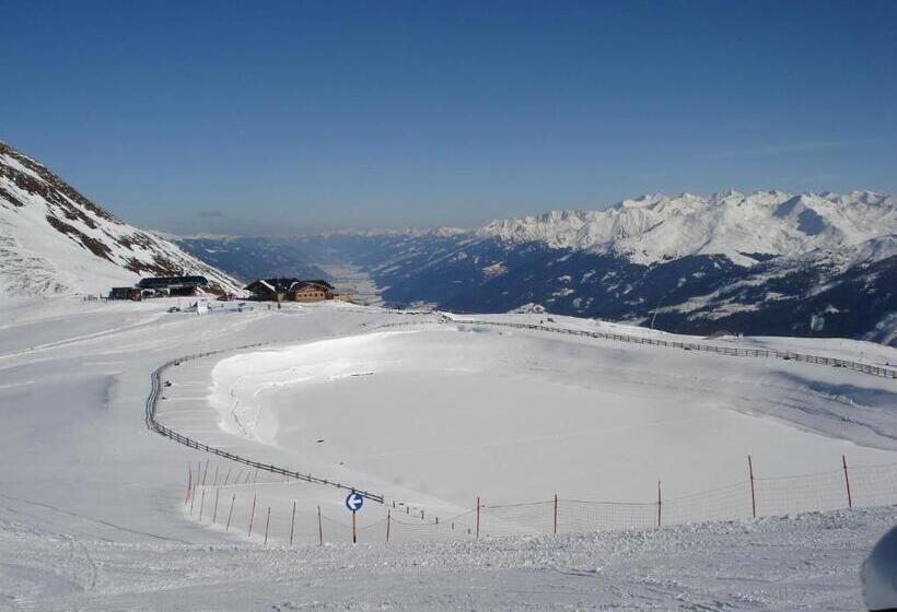 ペンション Golf & Ski Chalet