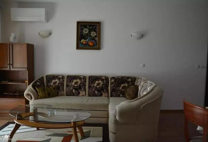 پانسیون Guest House Mimosa