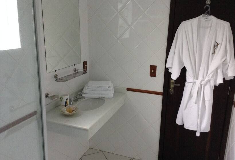 بنسيون Ninho Da Arara