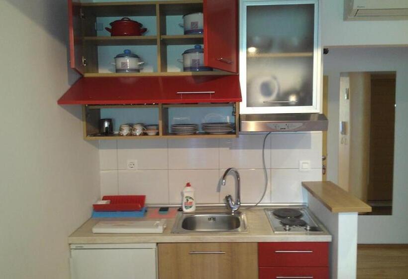 膳宿费 Springs Apartments & Rooms