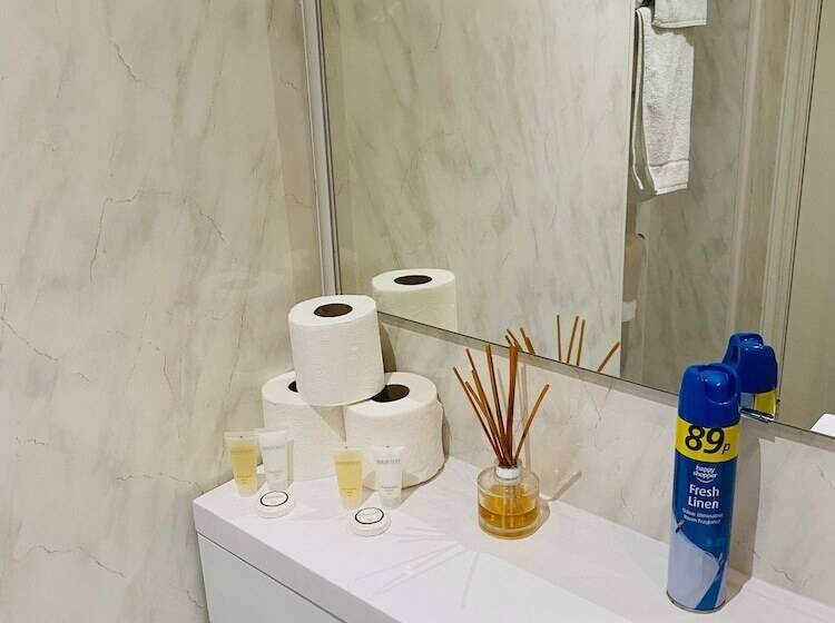 膳宿费 The Grosvenor House