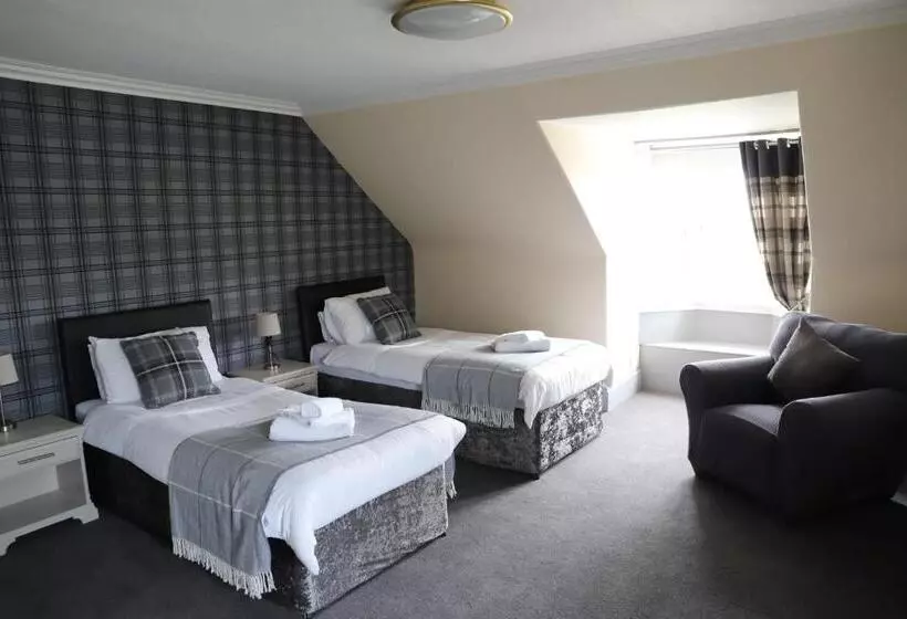 Hostel Ardennan House