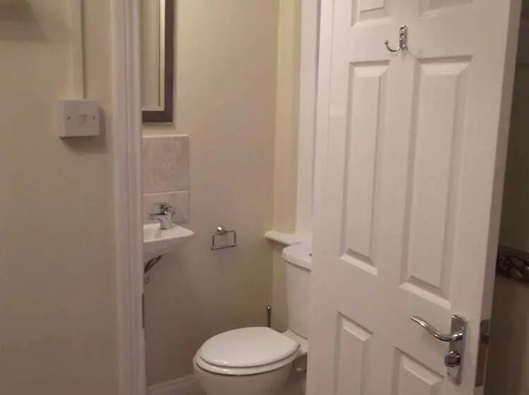 Retkeilymaja The Stag Enfield