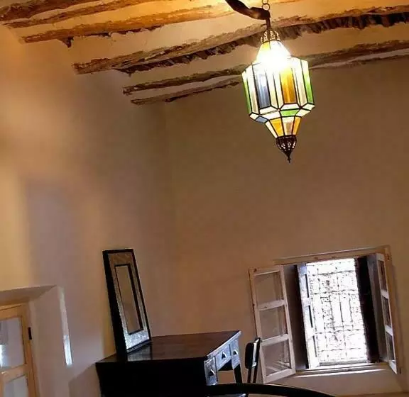 تختخواب و صبحانه Kasbah Tigmi N'oufella
