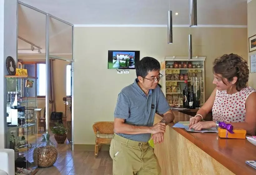 ホテル Agriturismo Cesani