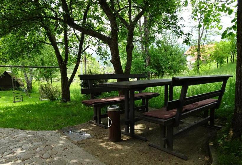 پانسیون Guest Accommodation Bakic