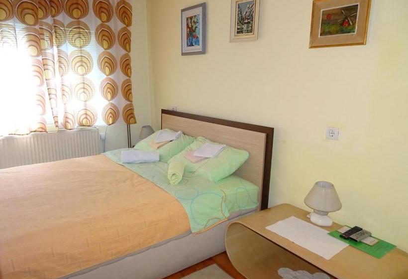 پانسیون Guest Accommodation Bakic