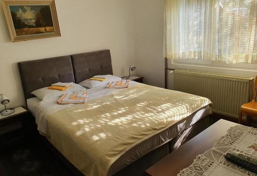 پانسیون Guest Accommodation Bakic