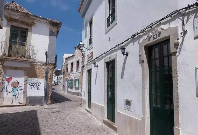 پانسیون Guest House Capitao Mor