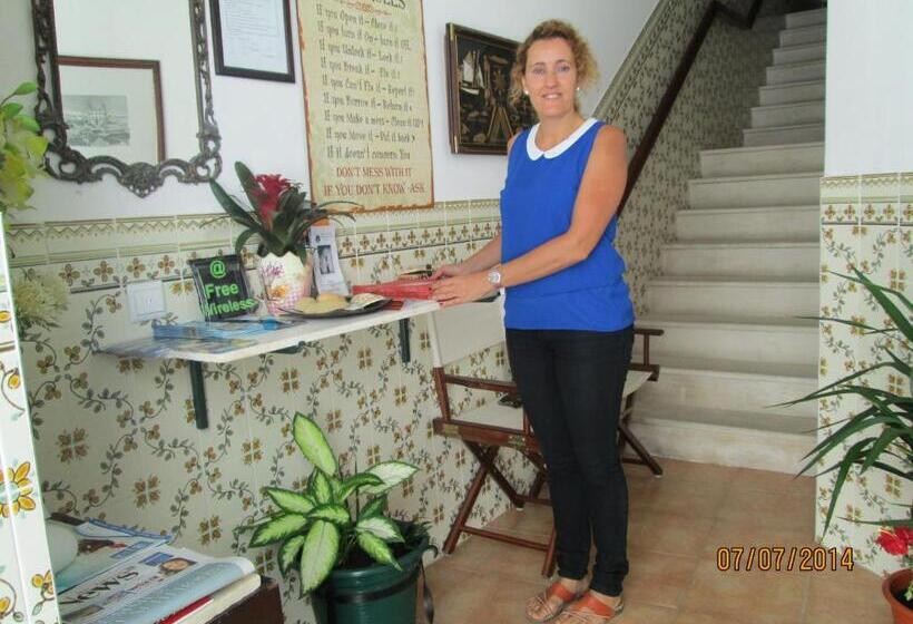 پانسیون Guest House Capitao Mor