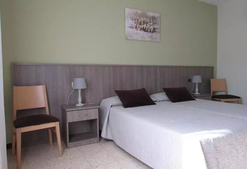 ペンション Hostal Can Bassalis