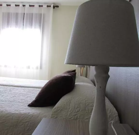 ペンション Hostal Can Bassalis