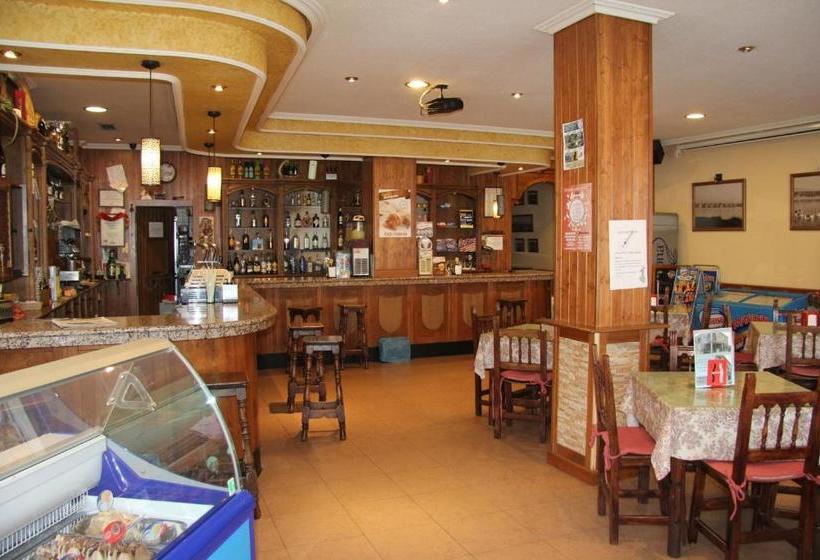 پانسیون Hostal Cazalegas