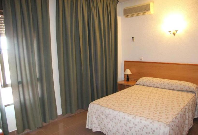 پانسیون Hostal Cazalegas