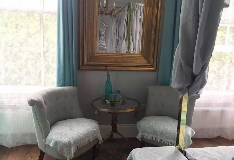 Majatalo Mama’s Inn Boutique Guest House