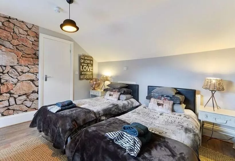 Majatalo Mama’s Inn Boutique Guest House