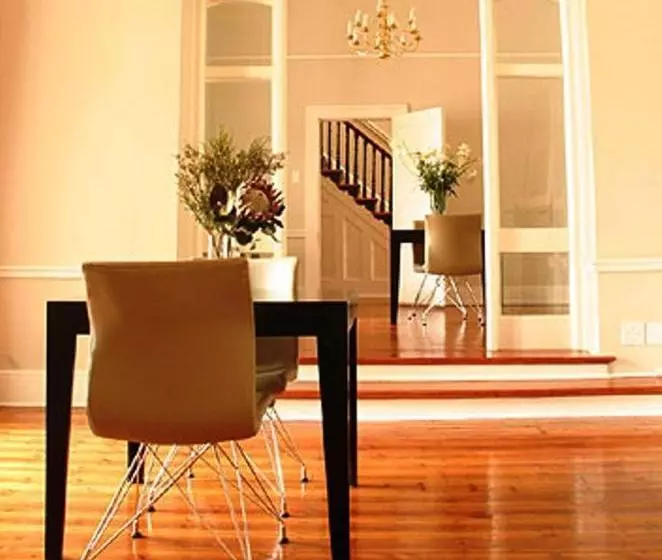 Pension Nine Flowers Guest House