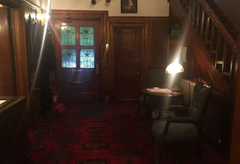 Majatalo Oakfield Lodge Guest House Stockport