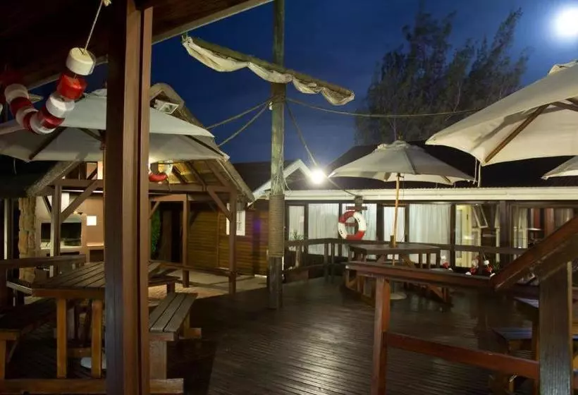 ユースホステル Bay Cove Inn