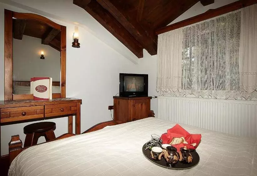 Family Hotel Makedonska Kruchma