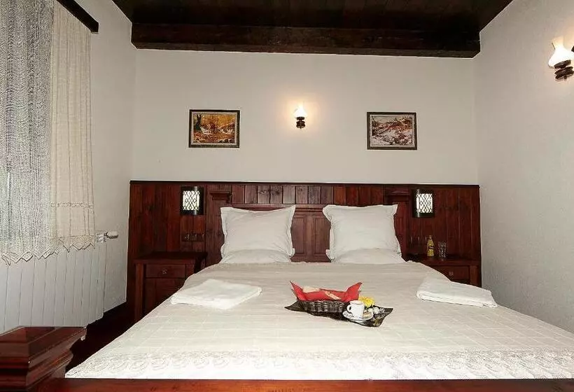 Family Hotel Makedonska Kruchma