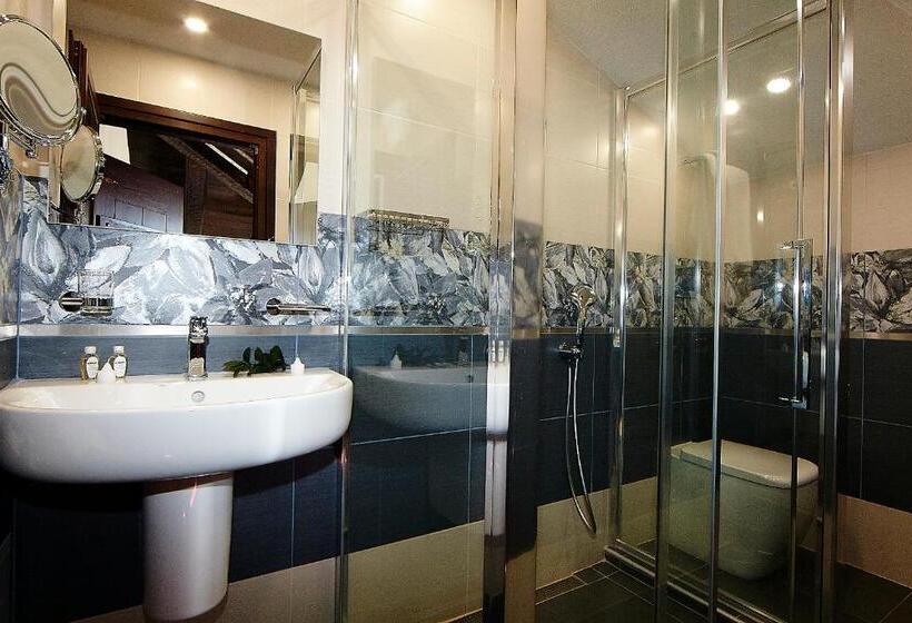 Family Hotel Makedonska Kruchma