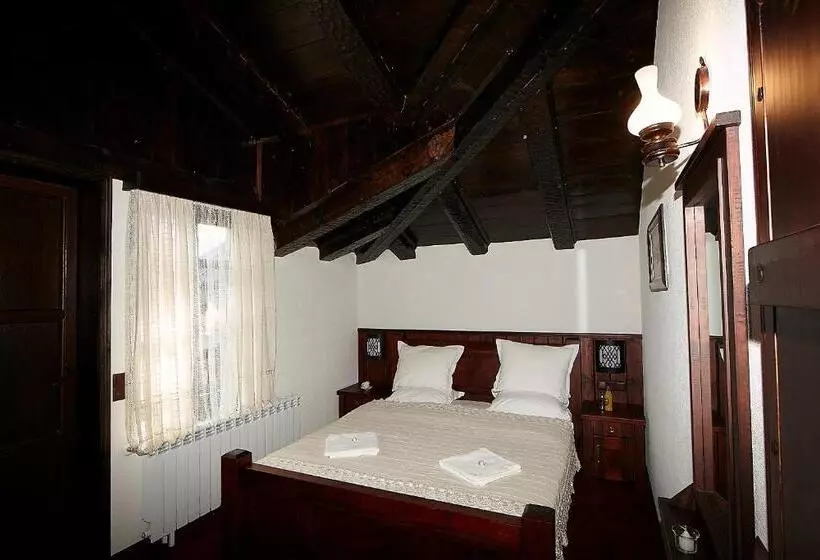 Family Hotel Makedonska Kruchma