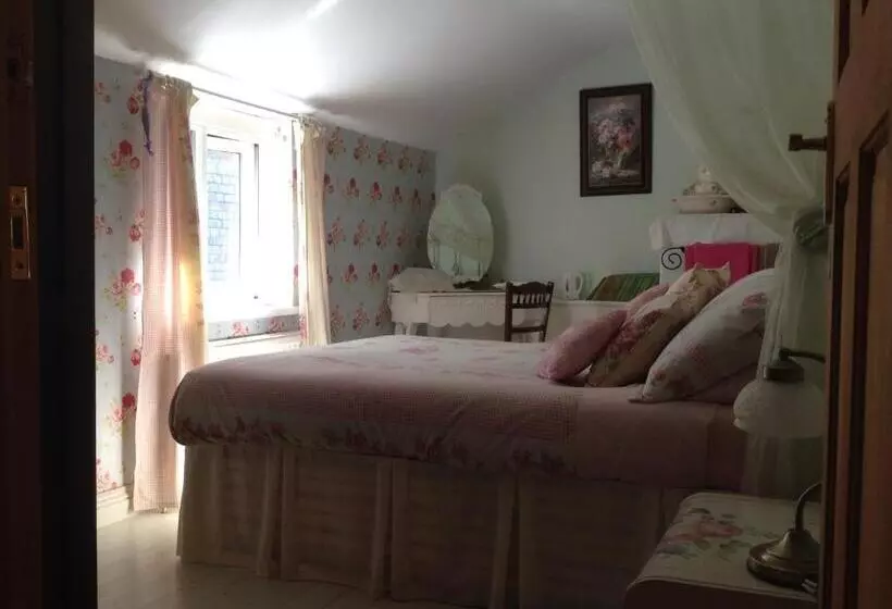 پانسیون Alice Guest House