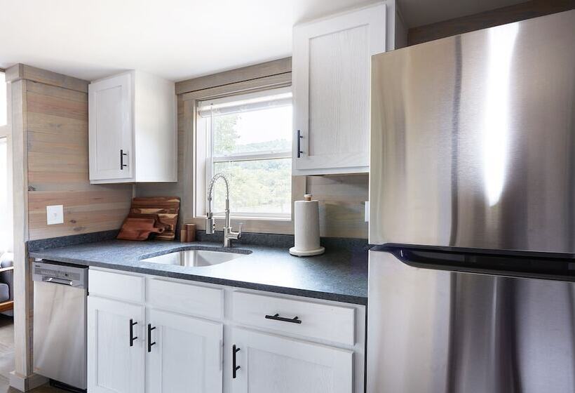 بنسيون Asheville River Cabins