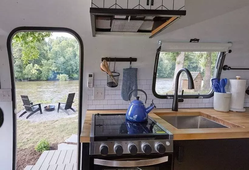 Majatalo Asheville River Cabins