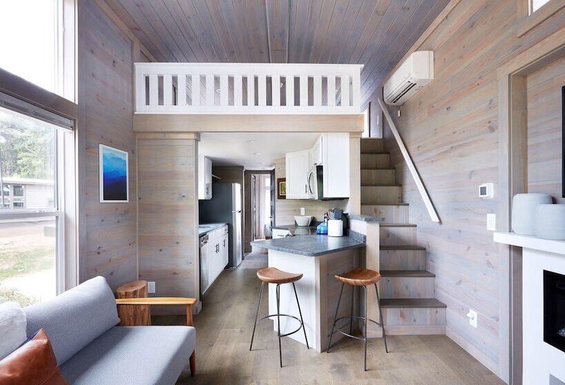 بنسيون Asheville River Cabins