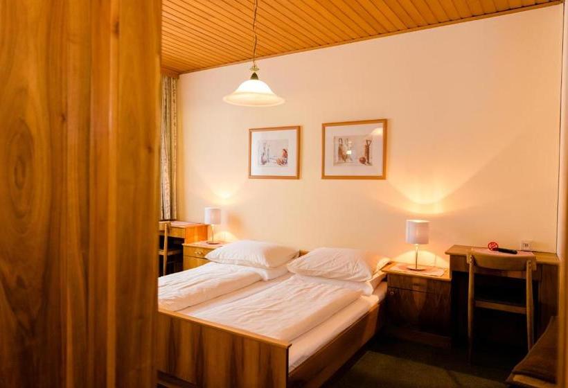 ペンション Gasthof Grillitsch Rösslwirt