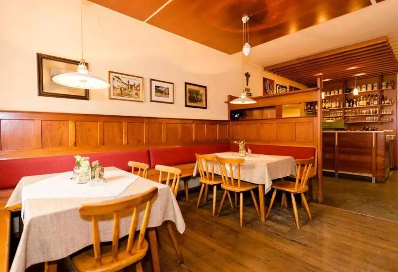 ペンション Gasthof Grillitsch Rösslwirt