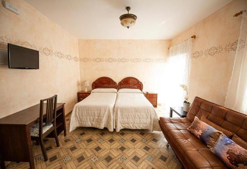 پانسیون Hostal Paquita