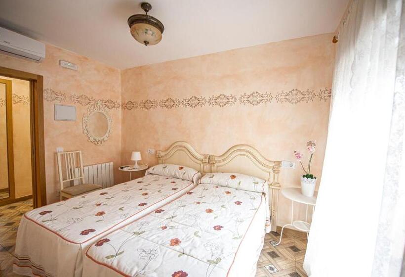 پانسیون Hostal Paquita