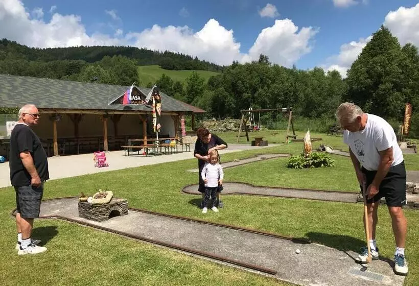 Majatalo Penzion Goral