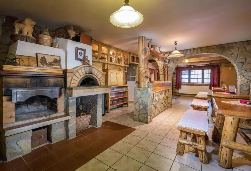 Majatalo Penzion Goral